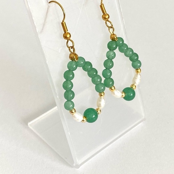 Earrings Dangles Drops Jadeite Pearls Green Artisan Gold Tone - Picture 5 of 7